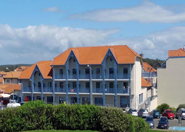 In Near Sandy * بيسكاروس